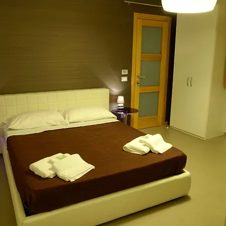 Sogni D'oro לינה וארוחת בוקר 4*